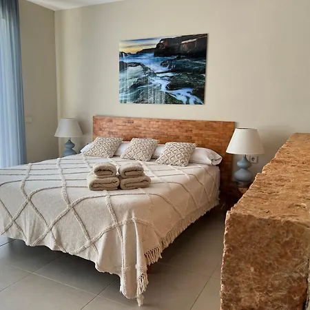 Perfect Family House Close To The 圣埃乌拉利亚